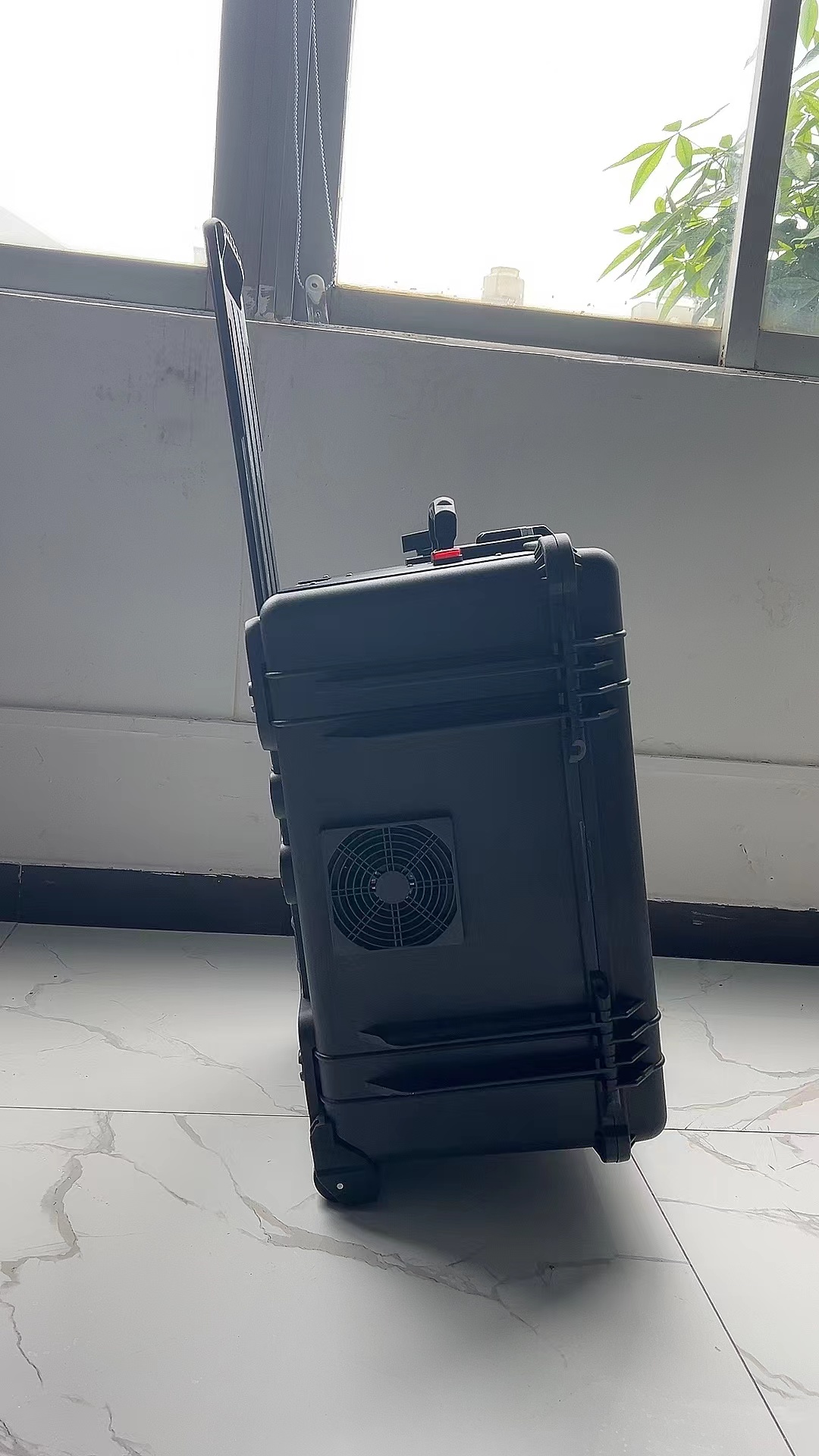 马鞍山手拉箱型移动通信干扰器